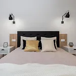 Royal Center Apartments